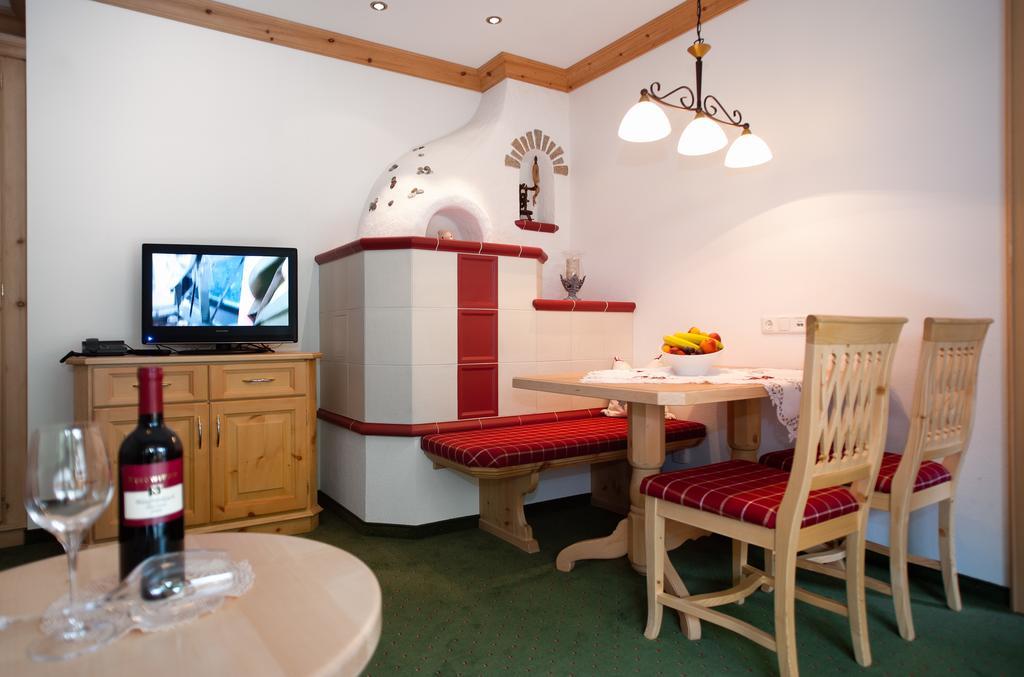 Ferienschloessl Harmonie Hotel Холцгау Екстериор снимка