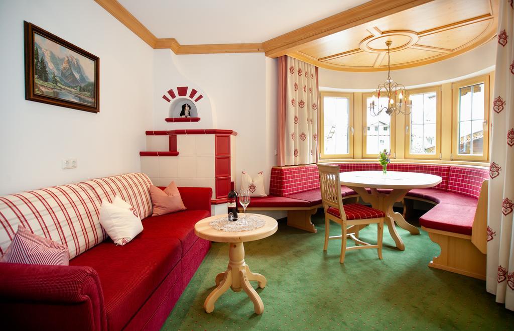 Ferienschloessl Harmonie Hotel Холцгау Стая снимка