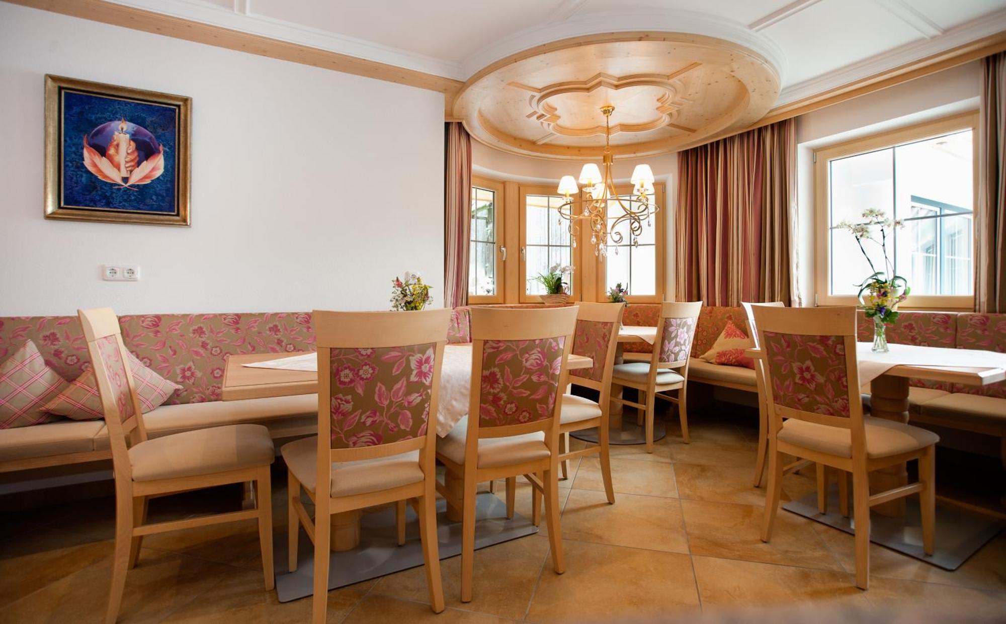 Ferienschloessl Harmonie Hotel Холцгау Екстериор снимка