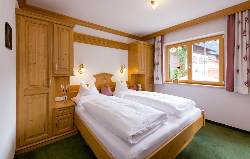 Ferienschloessl Harmonie Hotel Холцгау Екстериор снимка