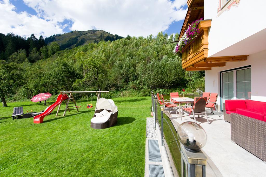 Ferienschloessl Harmonie Hotel Холцгау Екстериор снимка